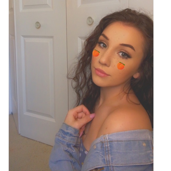 Meet your Posher, Evelyn - Picture 1 of 1